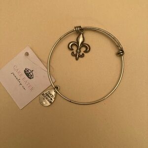 Vintage Gold Fleur-de-Lis Bangle Bracelet
